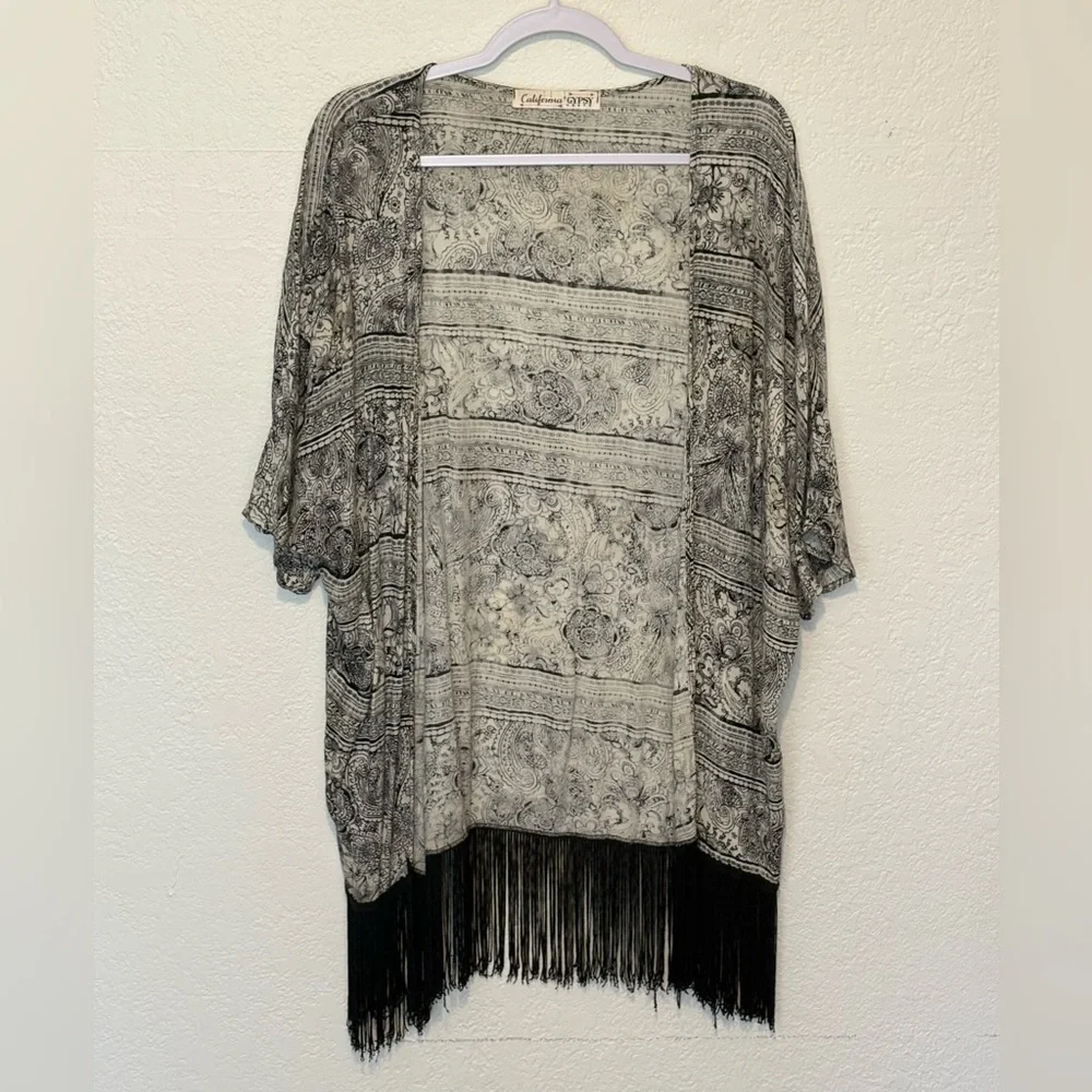 California Gypsy Black & White Print Kimono with Fringe (One Size)